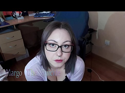 ❤️ Seksikäs tyttö lasit päässä imee dildoa syvälle kameraan ☑ Porno vk at us ❤